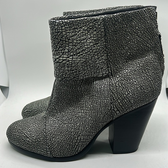 Rag & Bone Grey Crackled Leather Heel Ankle Boots Booties Shoes **Sz 40/Sz 10** - Picture 4 of 8